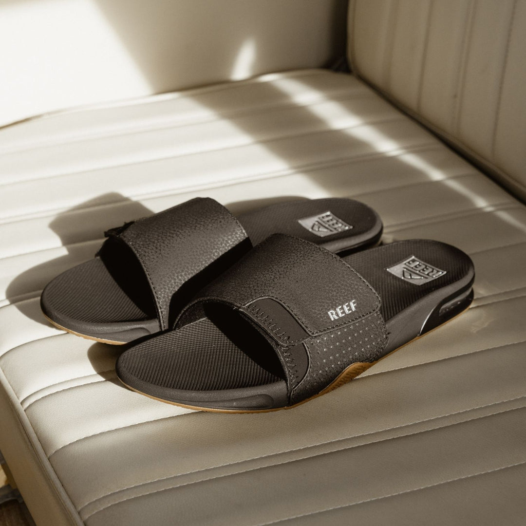 Reef Fanning Slide Black Silver 2