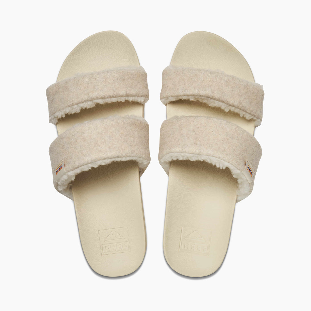 Reef Cushion Vista Snuggles Desert Sand 1