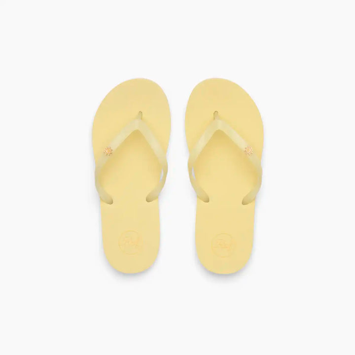 Reef Kids Charming Pale Banana thumbnail