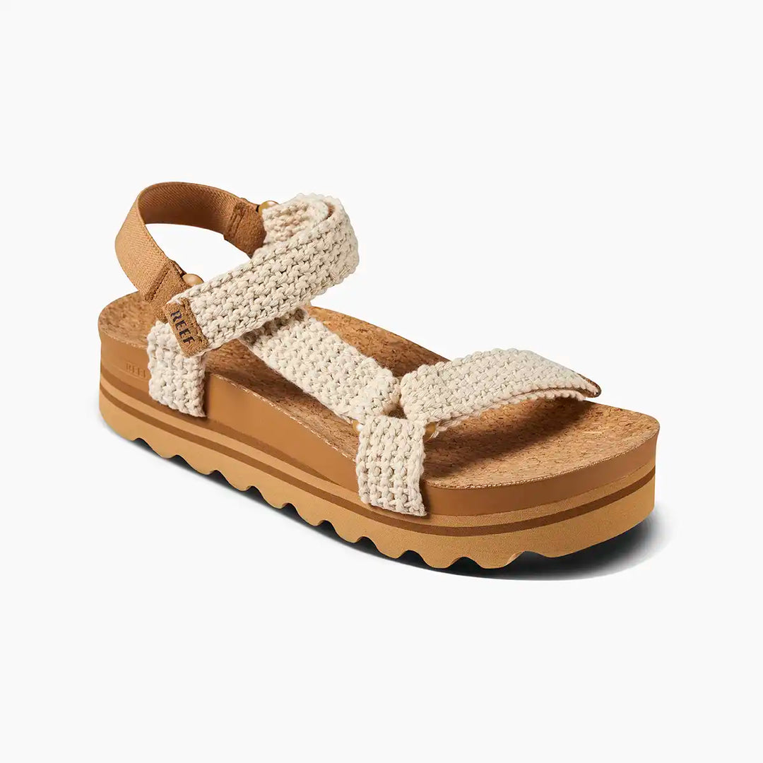 Reef Cushion Rem Hi Crochet 2