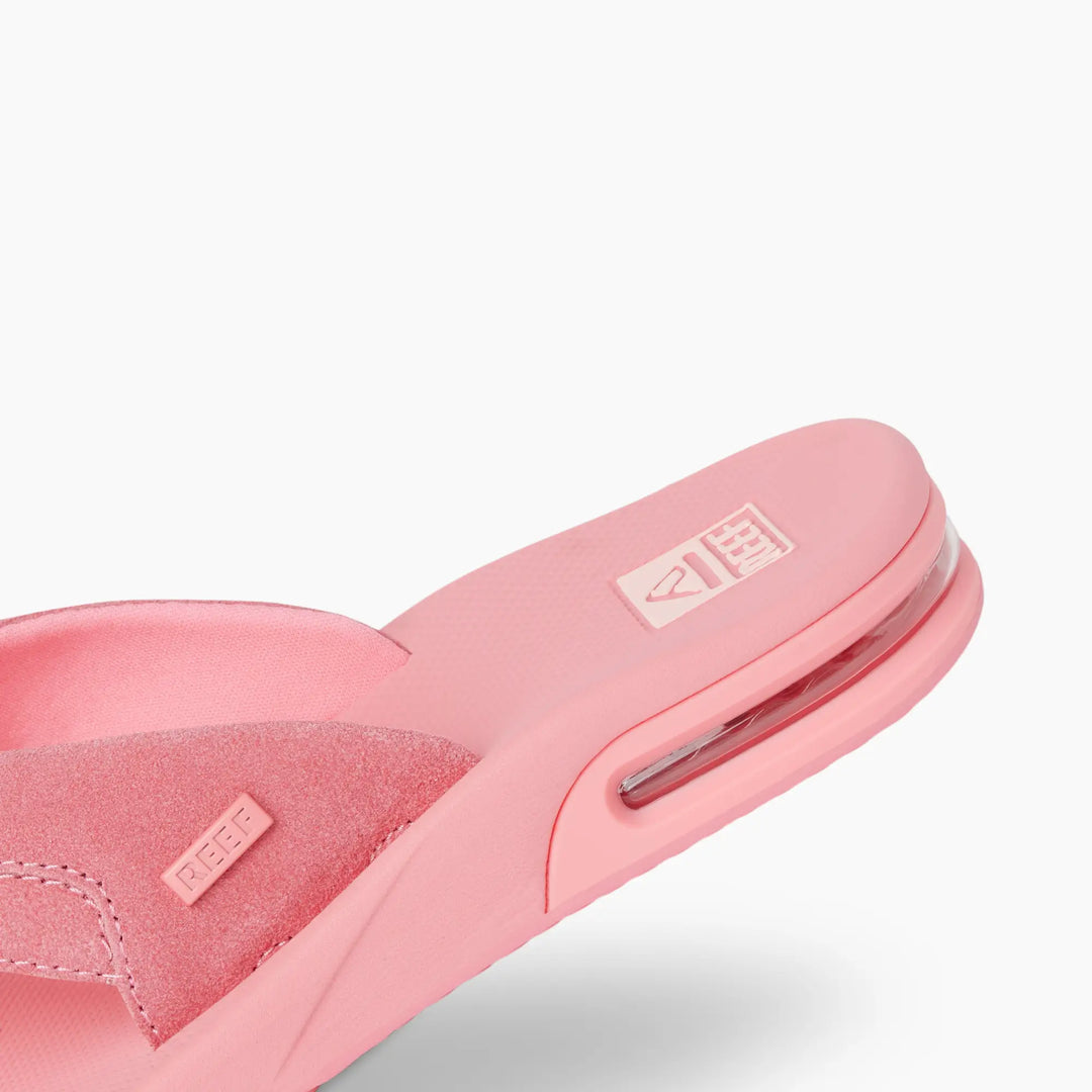 Reef Fanning Strawberry Suede 6