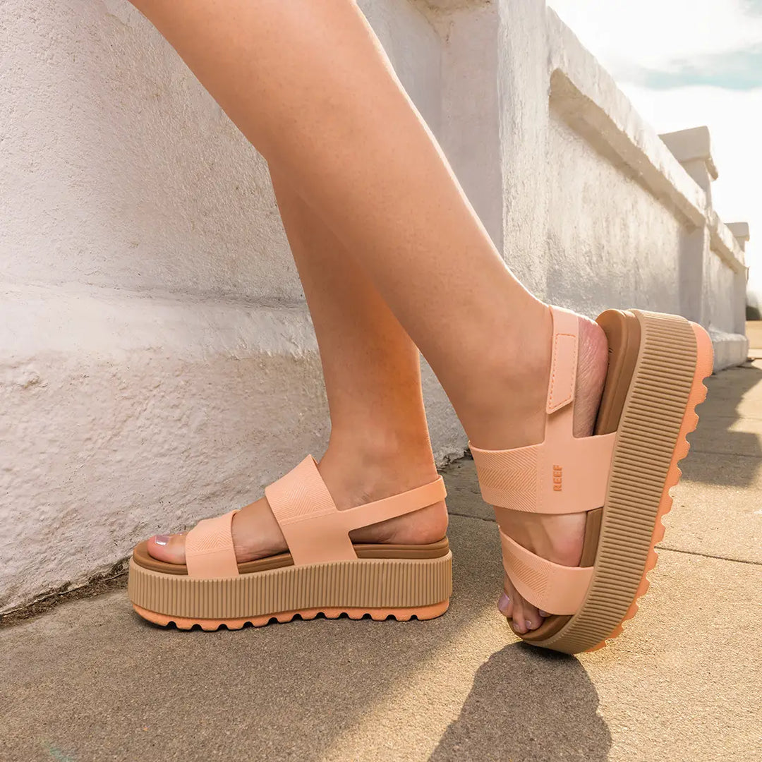 Reef Water Vista Higher Bellini Tan 1