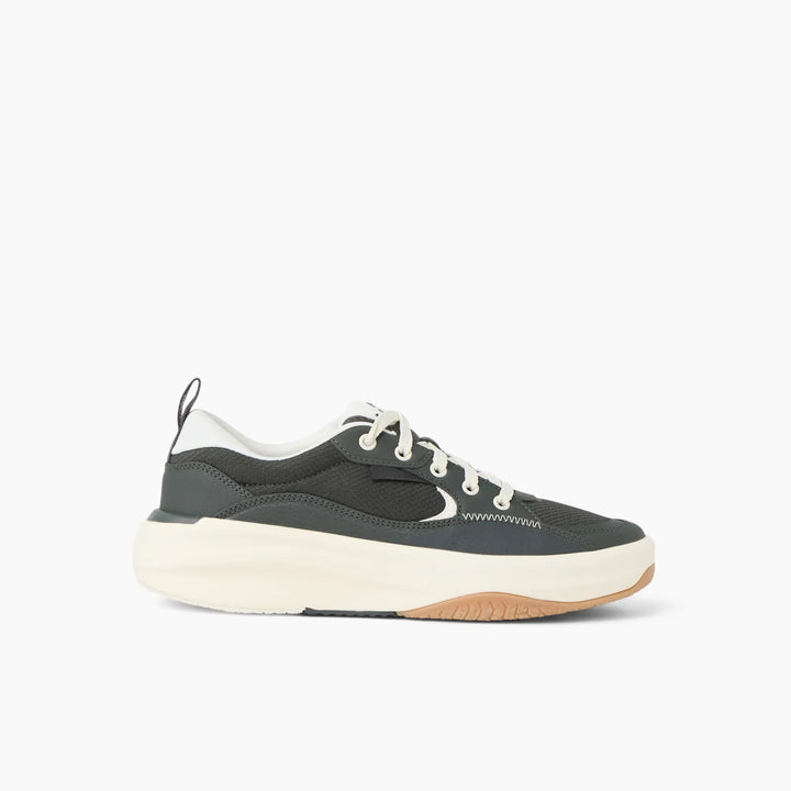 Reef Fanning Black White Gum thumbnail